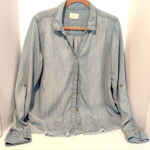 Women's Thread & Supply Chambray 100% Tensel Button Down with Frayed Hemline